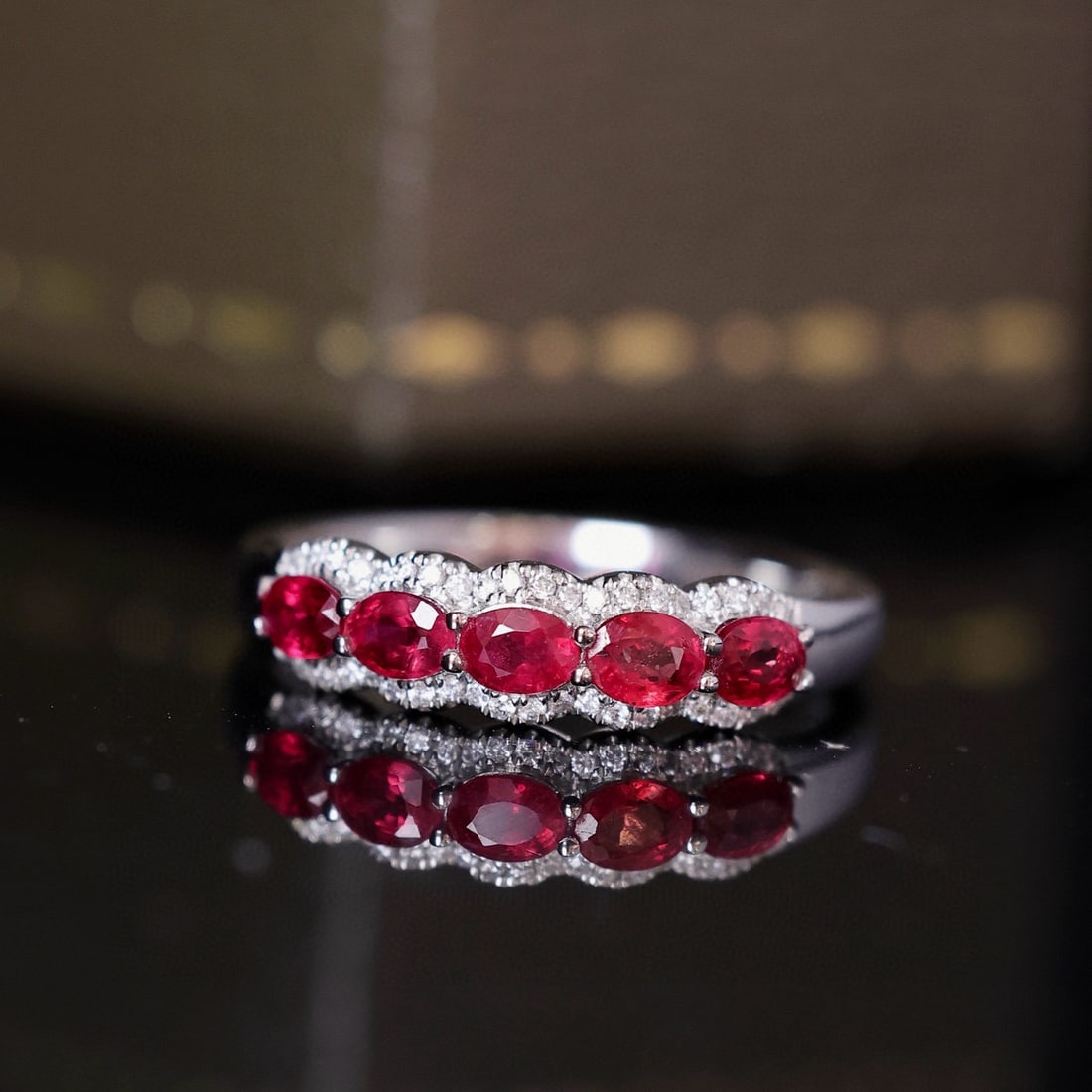 14k Gold 0.79 Ctw Natural Ruby & Diamond Ring: Ref:231074330 // gold content:14k gold // ring size:7. 25us // // main gemstone:ruby // shape:oval // carat weight:0. 7ct // color:red // treatment:natural // // adjacent gemstone 2 : diamond // shape