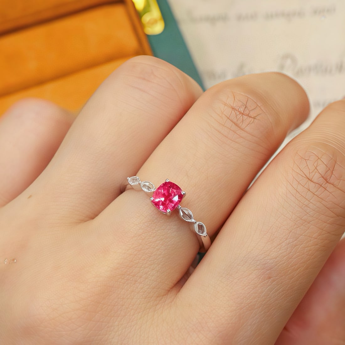 14k Gold 0.75 Ctw Natural Spinel & Diamond Ring - 5