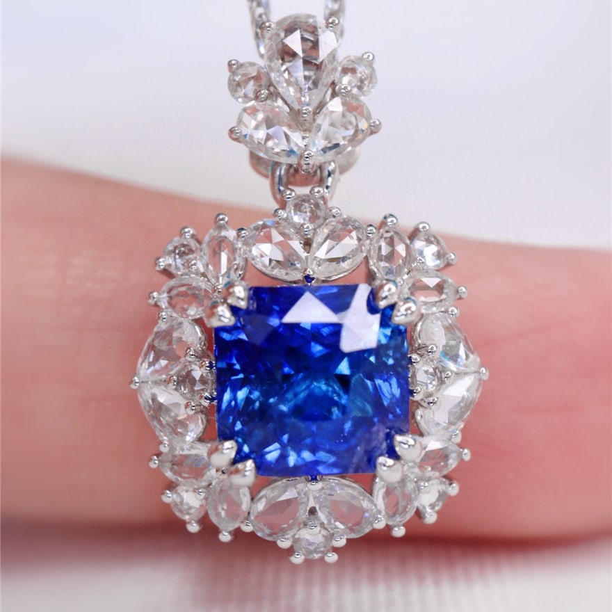 14k Gold 2.87 Ctw Natural Sapphire & Sapphire Pendant( Without Chain ): Ref:231075058 // gold content:14k gold // main gemstone:sapphire // shape:octagonal // carat weight:2. 03ct // color:blue // treatment:natural // // adjacent gemstone 2 : sapphire // shape:multiple