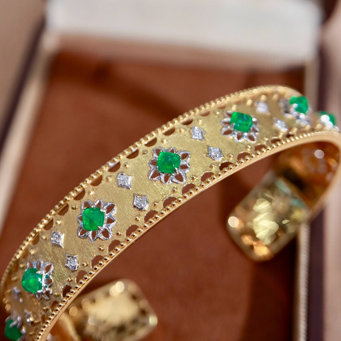 14k Gold 2.01 Ctw Natural Emerald & Diamond Bangle (1 of 6)