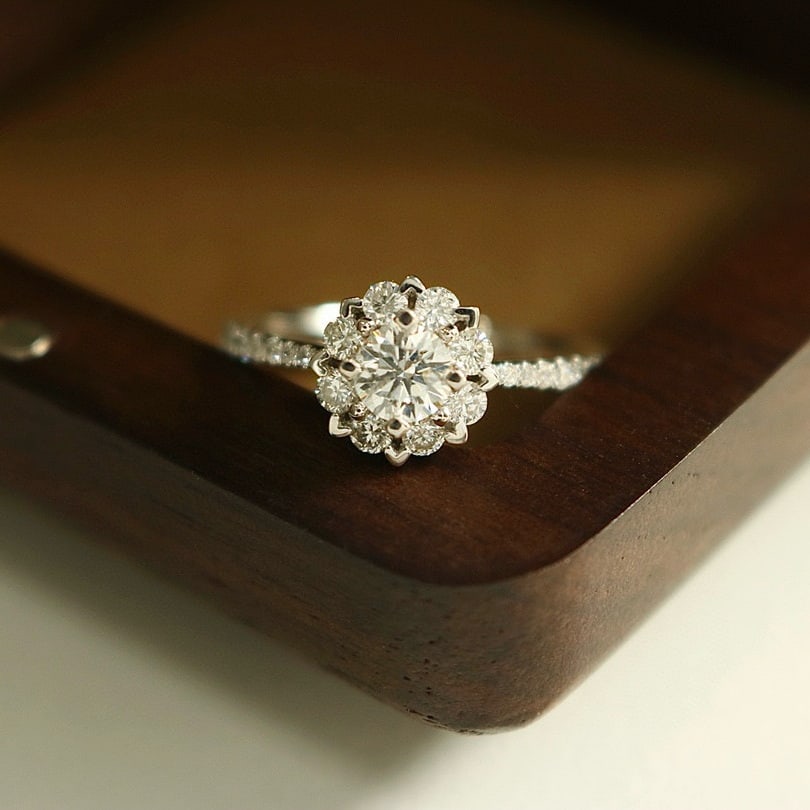 14k Gold 0.66 Ctw Natural H Diamond Ring: Ref:231076118 // gold content:14k gold // ring size:7. 25us // // main gemstone:diamond // shape:round // carat weight:0. 32ct // clarity grade:vs-si // color:h // treatment:natural // cut grade:g