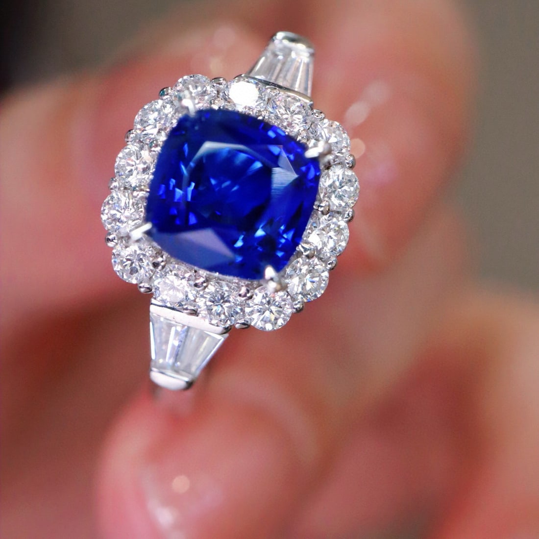 14k Gold 2.63 Ctw Natural Sapphire & Diamond Ring: Ref:231076162 // gold content:14k gold // ring size:7. 25us // // main gemstone:sapphire // shape:cushion // carat weight:2. 03ct // color:royal blue // treatment:natural // // adjacent gemstone 2