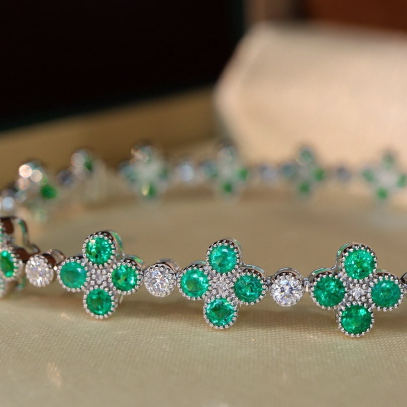 14k Gold 4.98 Ctw Natural Emerald & Diamond Bracelet (1 of 6)