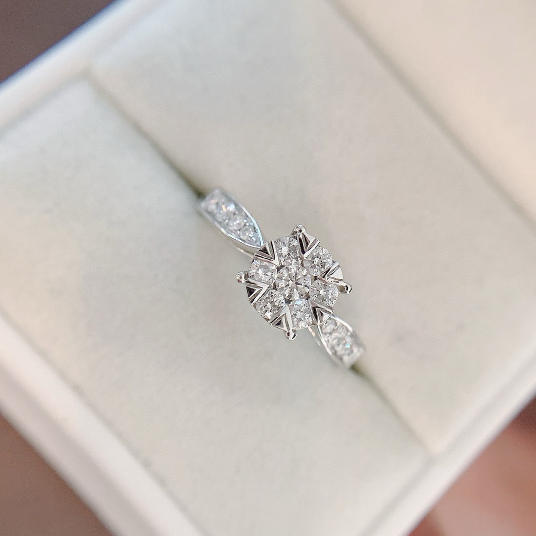 14k Gold 0.66 Ct Natural H Diamond Ring (1 of 9)