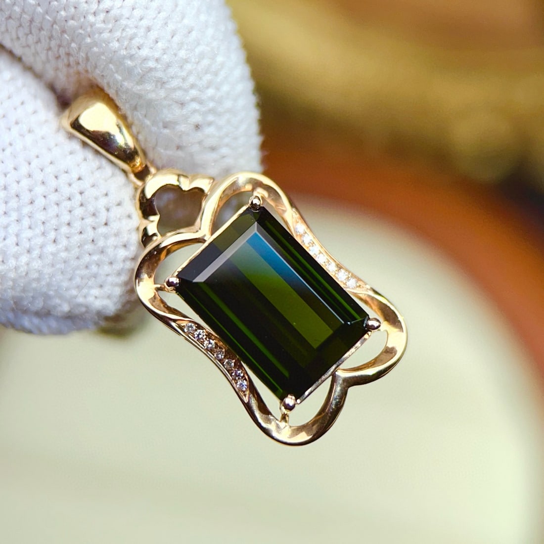 14k Gold 4.54 Ctw Natural Tourmaline & Diamond Pendant( Without Chain ): Ref:230947244 // gold content:14k gold // ring size:7. 25us // // main gemstone:yellow diamond // shape:pear // carat weight:0. 16ct // color:yellow // treatment:natural // // adjacent gemstone 2