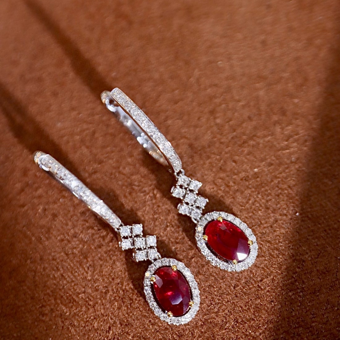 14k Gold 1.4 Ctw Natural Ruby & Diamond Earrings: Ref:231078058 // gold content:14k gold // main gemstone:ruby // shape:oval // carat weight:1. 1ct // color:pigeonblood red // treatment:natural // // adjacent gemstone 2 : diamond // shape:round // ca