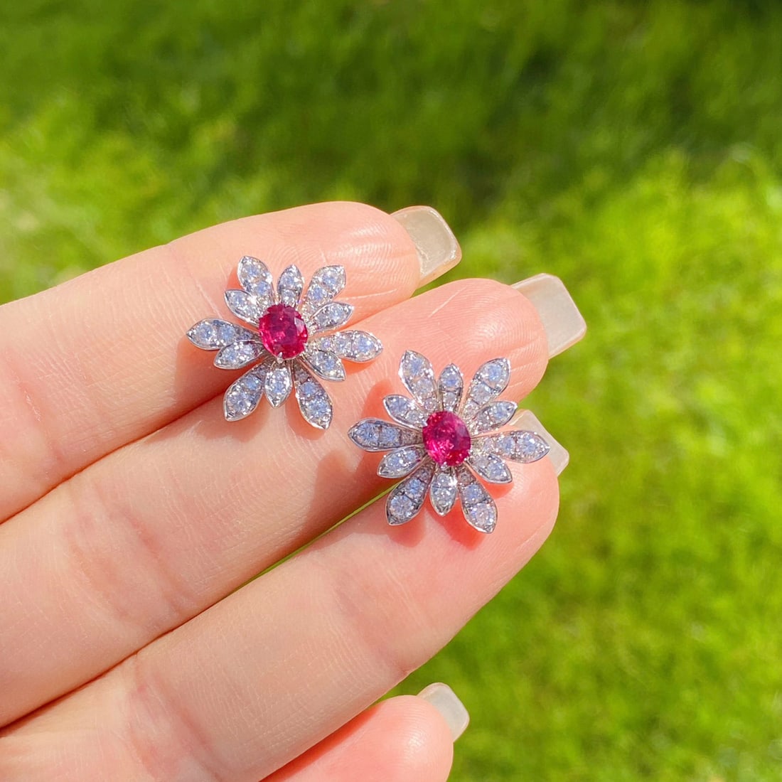 14k Gold 2.15 Ctw Natural Ruby & Diamond Earrings: Ref:231078099 // gold content:14k gold // main gemstone:ruby // shape:oval // carat weight:0. 96ct // color:red // treatment:natural // // adjacent gemstone 2 : diamond // shape:round // carat weight: