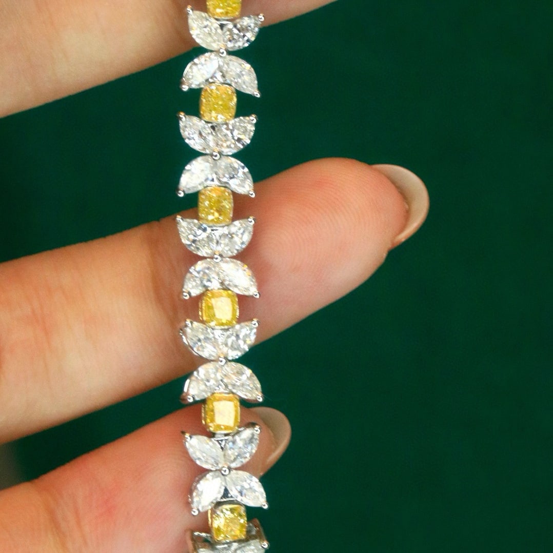 14k Gold 9.3 Ct Natural Color Diamond Bracelet - 3