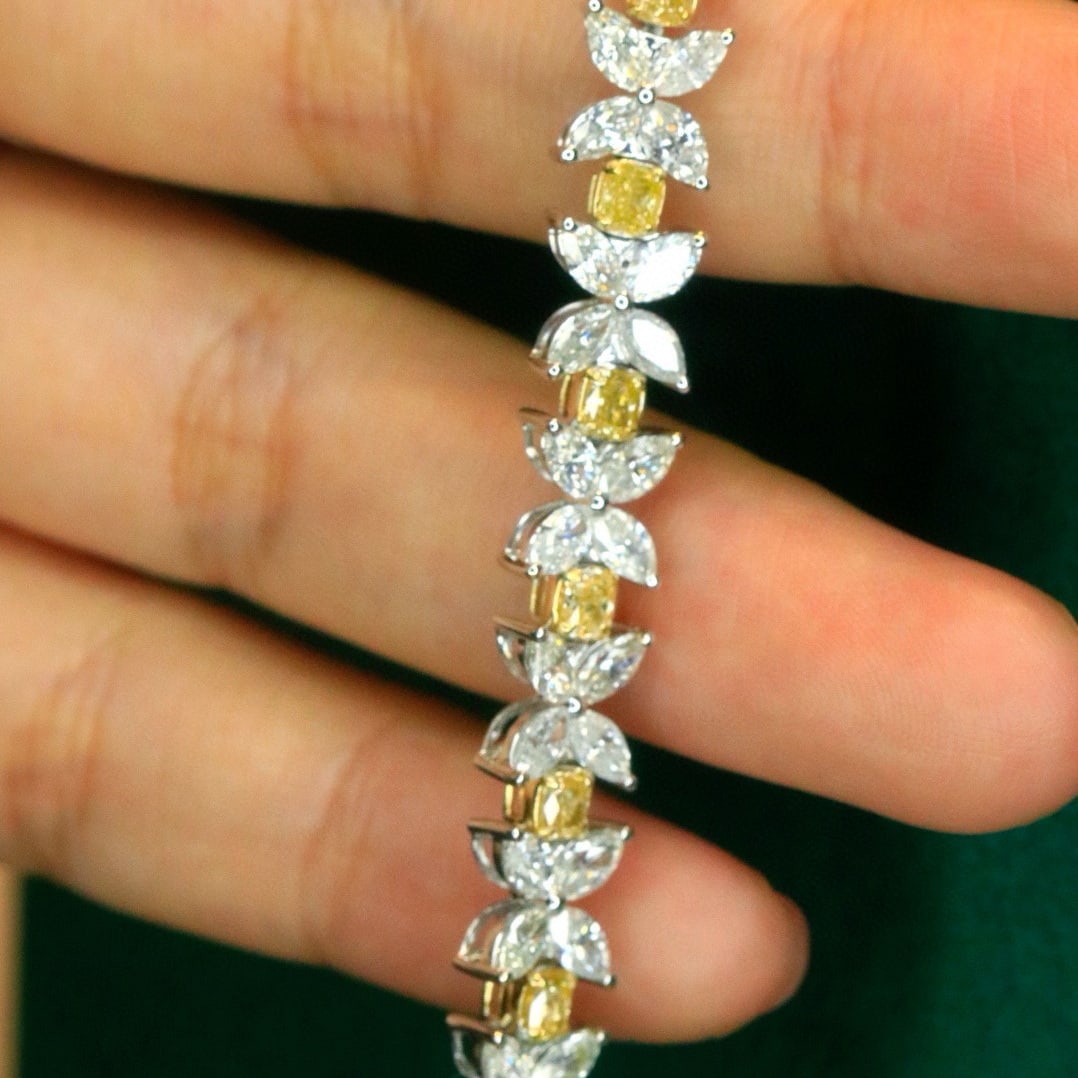 14k Gold 9.3 Ct Natural Color Diamond Bracelet - 8