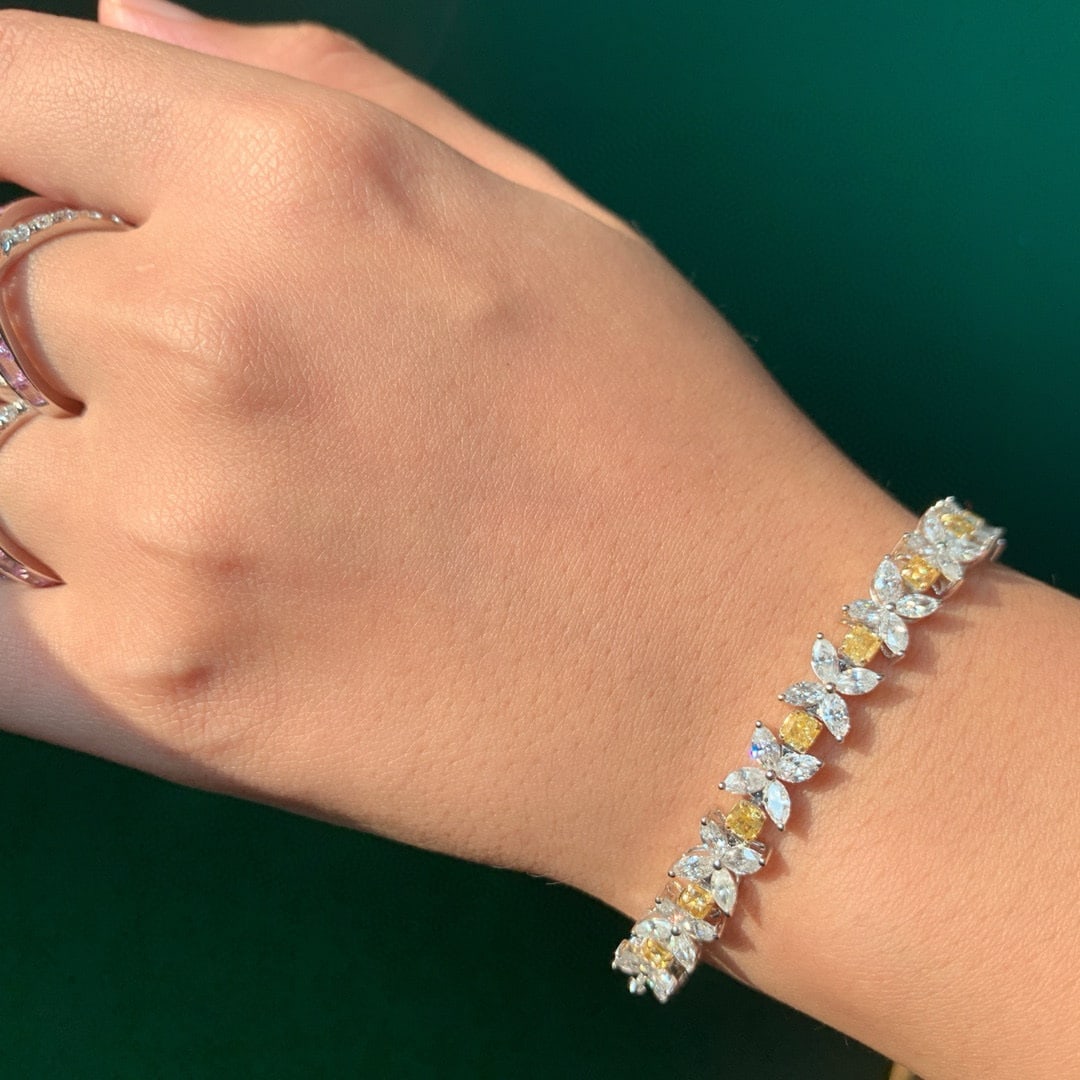 14k Gold 9.3 Ct Natural Color Diamond Bracelet - 9