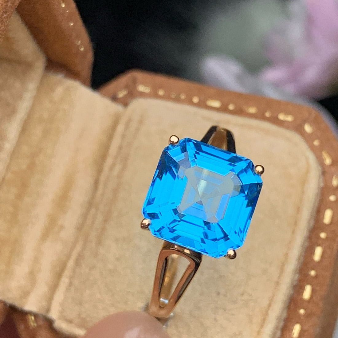 14k Gold 4.75 Ct Natural Topaz & Diamond Ring - 5