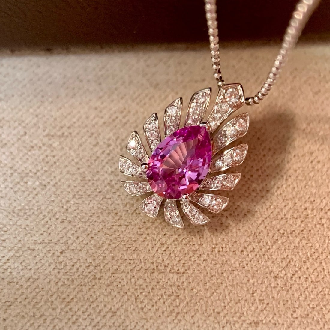 14k Gold 0.93 Ctw Natural Sapphire & Diamond Pendant( Without Chain ): Ref:231078141 // gold content:14k gold // main gemstone:sapphire // shape:pear // carat weight:0. 83ct // color:pink // treatment:natural // // adjacent gemstone 2 : diamond // shape:round // carat