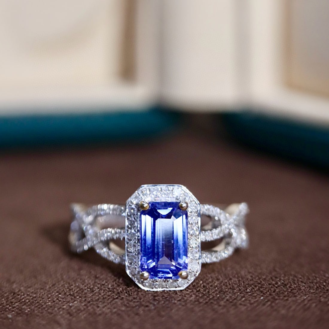 14k Gold 1.43 Ctw Natural Sapphire & Diamond Ring: Ref:231078147 // gold content:14k gold // ring size:7. 25us // // main gemstone:sapphire // shape:octagonal // carat weight:1. 15ct // color:blue // treatment:natural // // adjacent gemstone 2 :