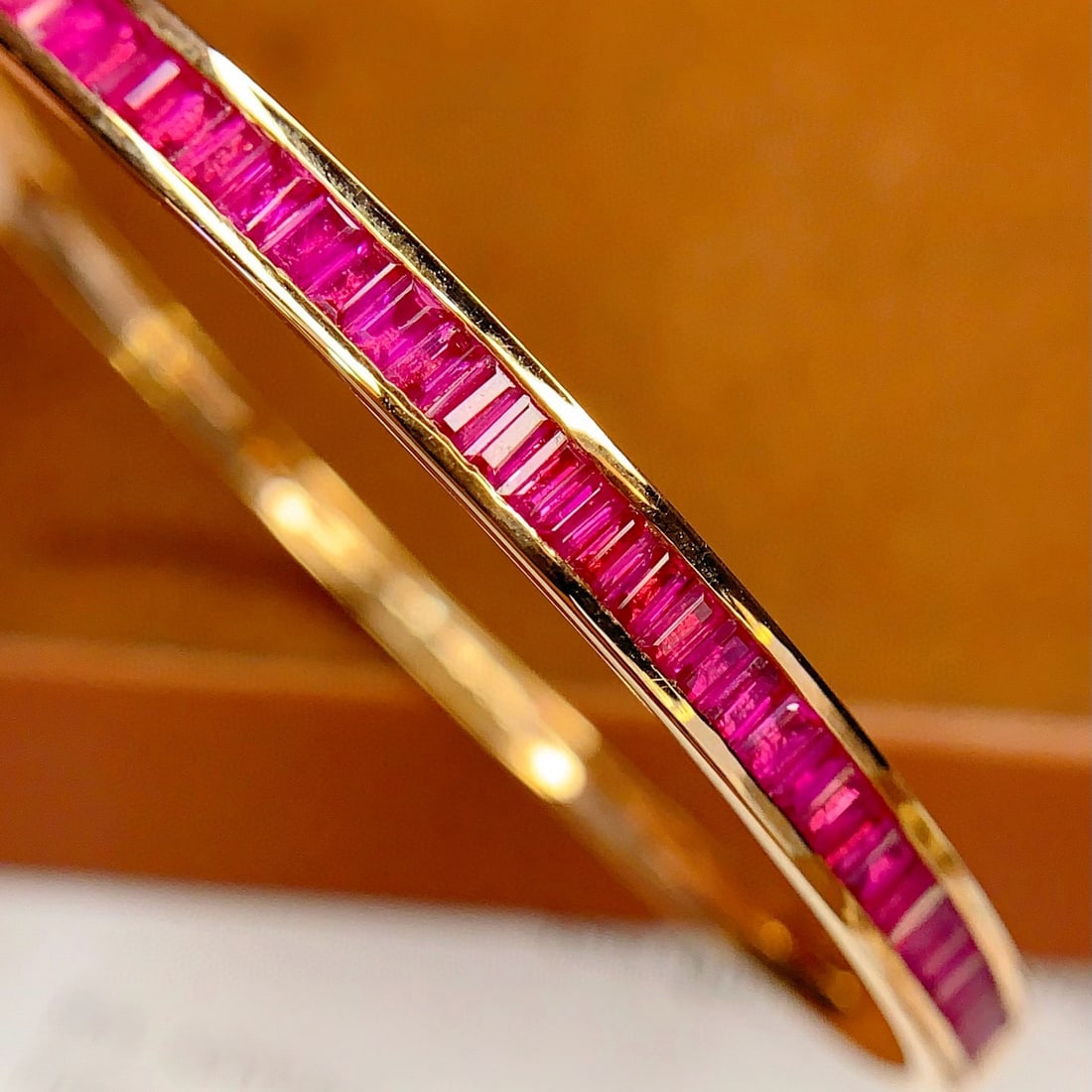 14k Gold 4.68 Ct Natural Ruby Bangle - 3