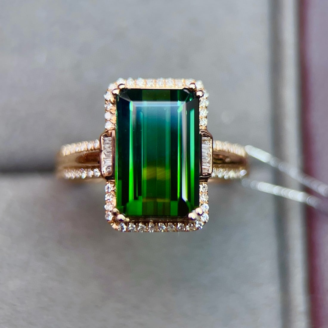 14k Gold 4.24 Ctw Natural Tourmaline & Diamond Ring: Ref:231078312 // gold content:14k gold // ring size:7. 25us // // main gemstone:tourmaline // shape:octagonal // carat weight:4ct // color:green // treatment:natural // // adjacent gemstone 2 :