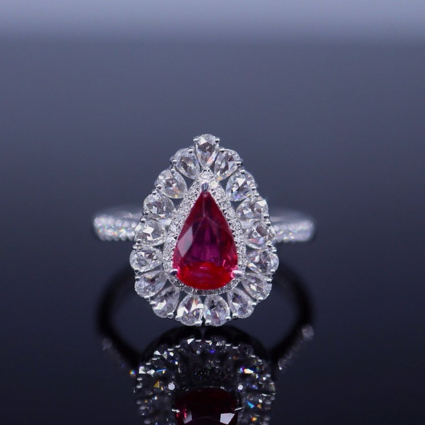 14k Gold 1.02 Ct Natural Ruby & Diamond Ring: Ref:231078328 // gold content:14k gold // ring size:7. 25us // // main gemstone:ruby // shape:pear // carat weight:1. 02ct // color:pigeonblood red // treatment:natural // // adjacent gemstone 2 :