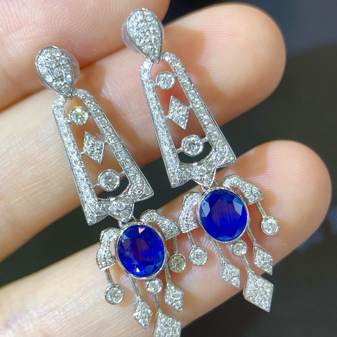 14k Gold 2.97 Ctw Natural Sapphire & Diamond Earrings: Ref:231079214 // gold content:14k gold // main gemstone:sapphire // number of stones:2 // shape:oval // carat weight:2. 1ct // color:blue // treatment:natural // // adjacent gemstone 2 : diamond //