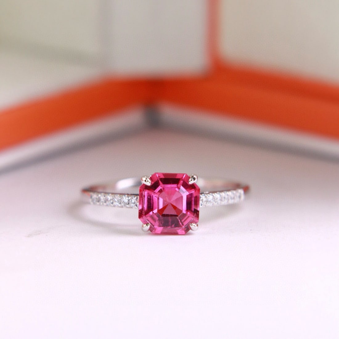 14k Gold 1.31 Ctw Natural Tourmaline & Diamond Ring: Ref:231080033 // gold content:14k gold // ring size:7. 25us // // main gemstone:tourmaline // shape:octagonal // carat weight:1. 24ct // color:pink // treatment:natural // // adjacent gemstone 2 :
