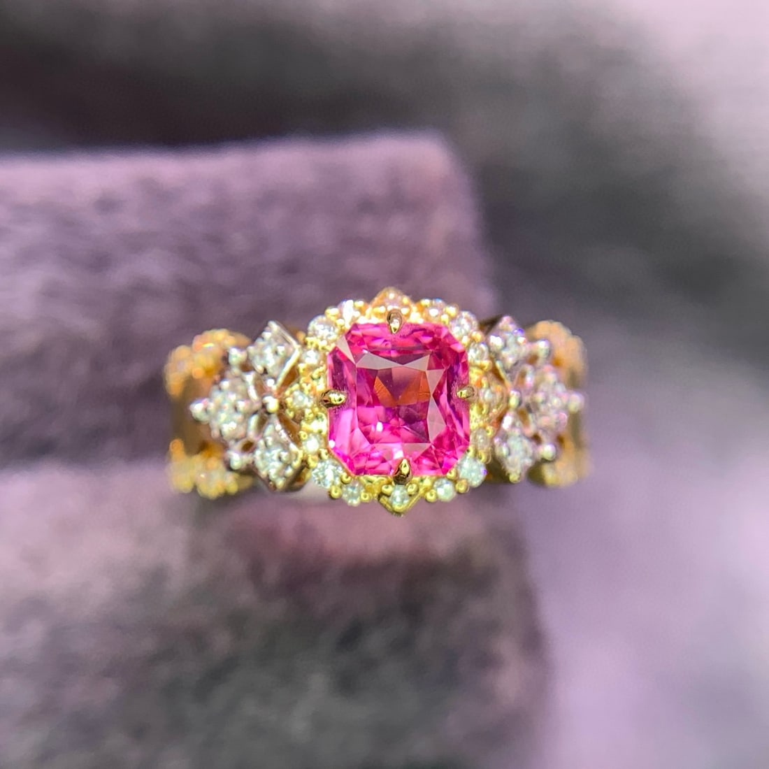 14k Gold 1.09 Ct Natural Spinel & Diamond Ring - 2