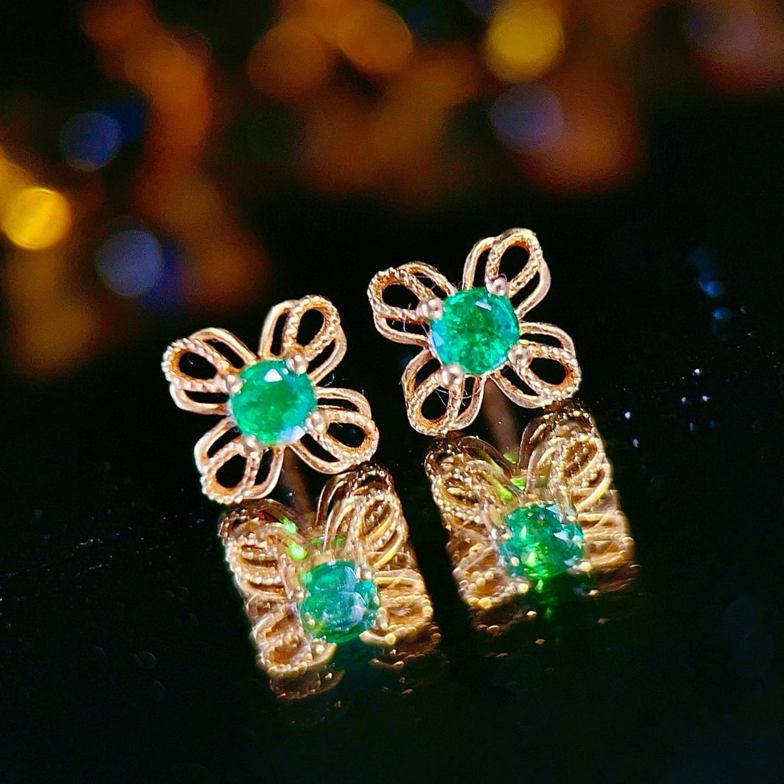 14k Gold 0.35 Ct Vivid Green Natural Emerald Earrings (1 of 7)