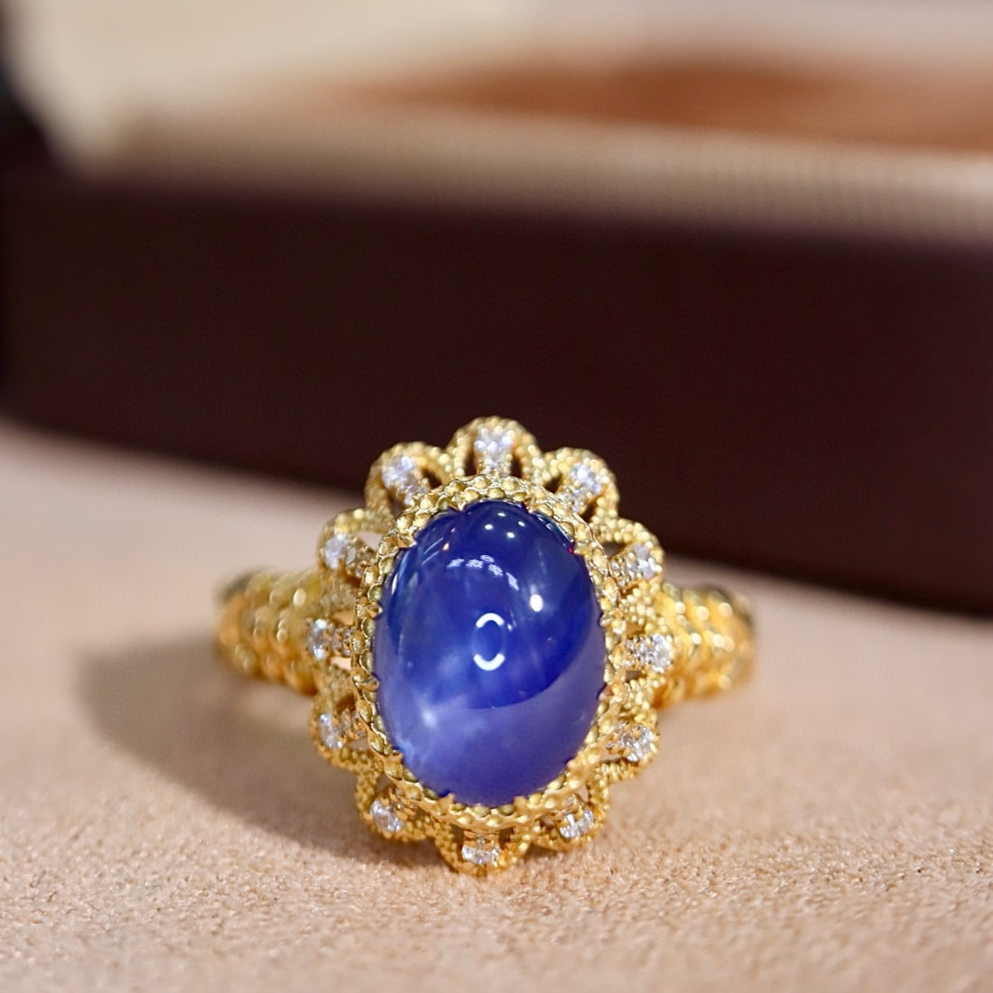14k Gold 4.24 Ctw Natural Star Sapphire & Diamond Ring (1 of 9)