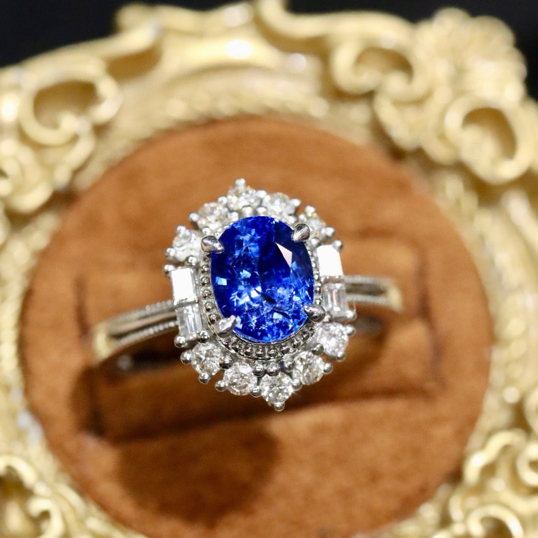 14k Gold 2.13 Ctw Vivid Blue Natural Sapphire & Diamond Ring: Ref:231080343 // gold content:14k gold // ring size:7. 25us // // main gemstone:sapphire // shape:oval // carat weight:1. 75ct // color:vivid blue // treatment:natural // // adjacent gemstone 2 :