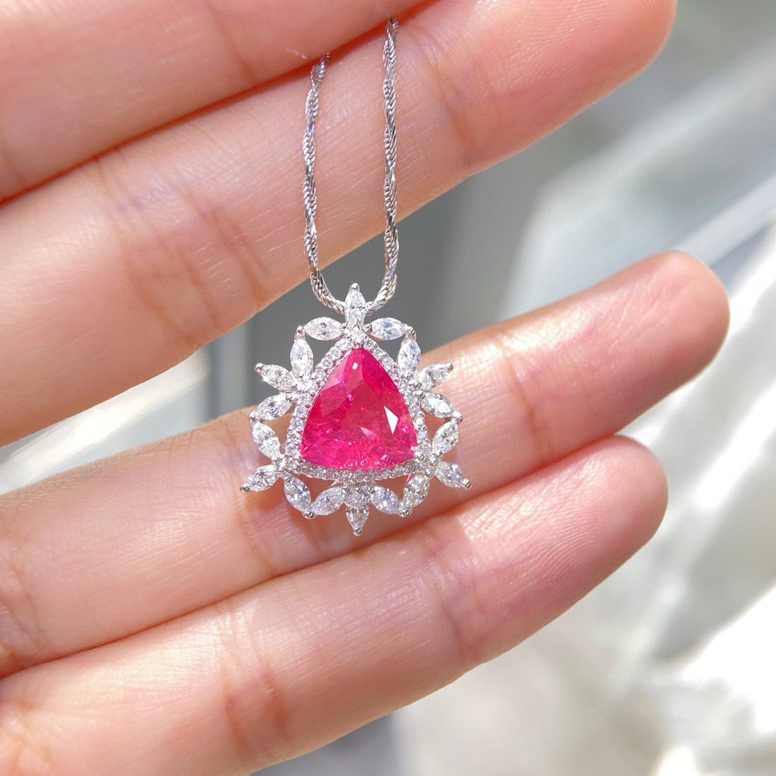 14k Gold 4.13 Ctw Natural Spinel & Diamond Necklace - 2