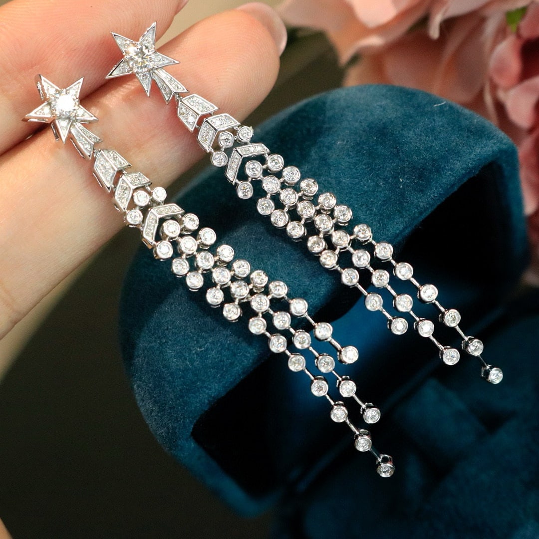 14k Gold 1.12 Ct Natural H Diamond Earrings: Ref:231080427 // gold content:14k gold // main gemstone:diamond // shape:round // carat weight:1. 12ct // clarity grade:vs-si // color:h // treatment:natural // cut grade:g // Condition: NewLow