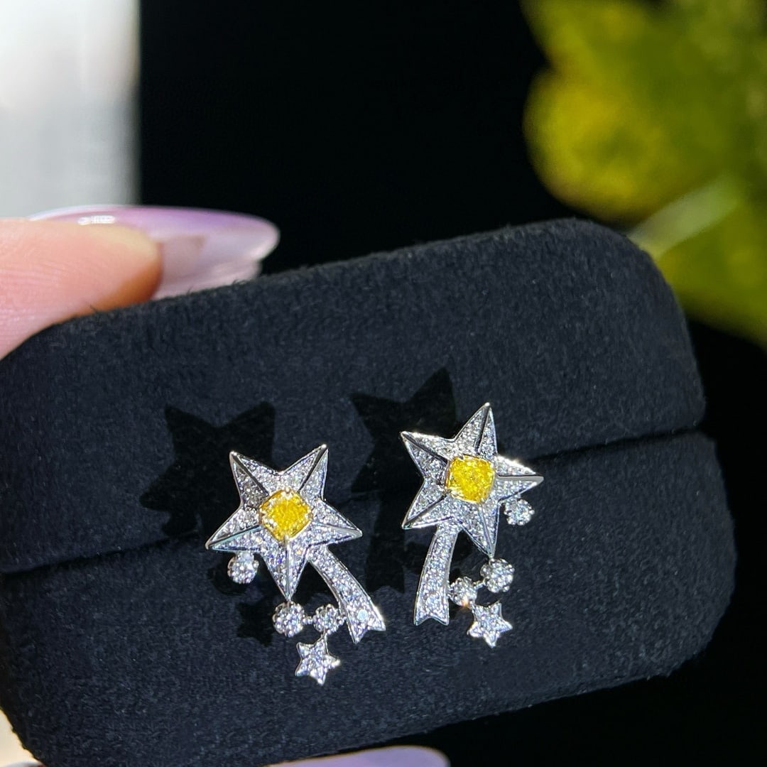 14k Gold 0.48 Ctw Natural Yellow Diamond & Diamond Earrings: Ref:231080439 // gold content:14k gold // main gemstone:yellow diamond // shape:cushion // carat weight:0. 26ct // color:yellow // treatment:natural // // adjacent gemstone 2 : diamond // shape:round