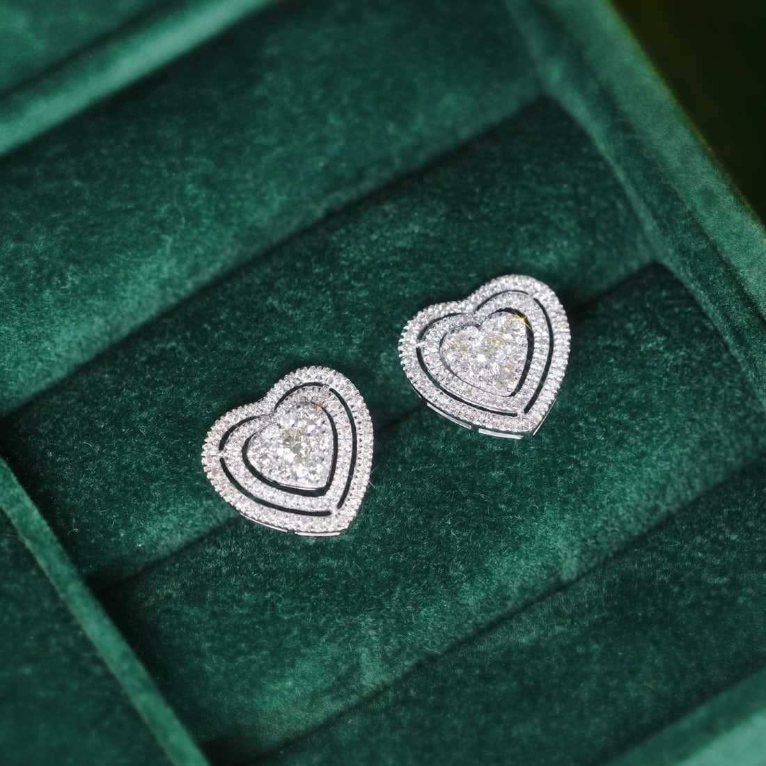 14k Gold 1.00 Ct Natural H Diamond Earrings: Ref:231080443 // gold content:14k gold // main gemstone:diamond // shape:round // carat weight:1. 00ct // clarity grade:vs-si // color:h // treatment:natural // cut grade:g // Condition: NewLow