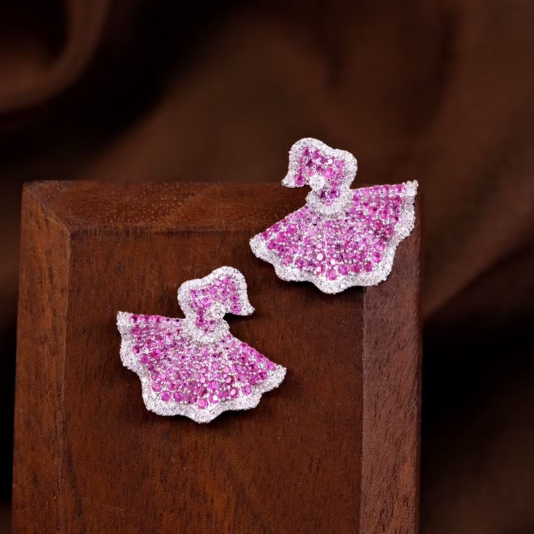 14k Gold 2.52 Ctw Natural Sapphire & Diamond Earrings: Ref:231081078 // gold content:14k gold // main gemstone:sapphire // shape:round // carat weight:2ct // color:pink // treatment:natural // cut grade:g // // adjacent gemstone 2 : diamond // shape:round