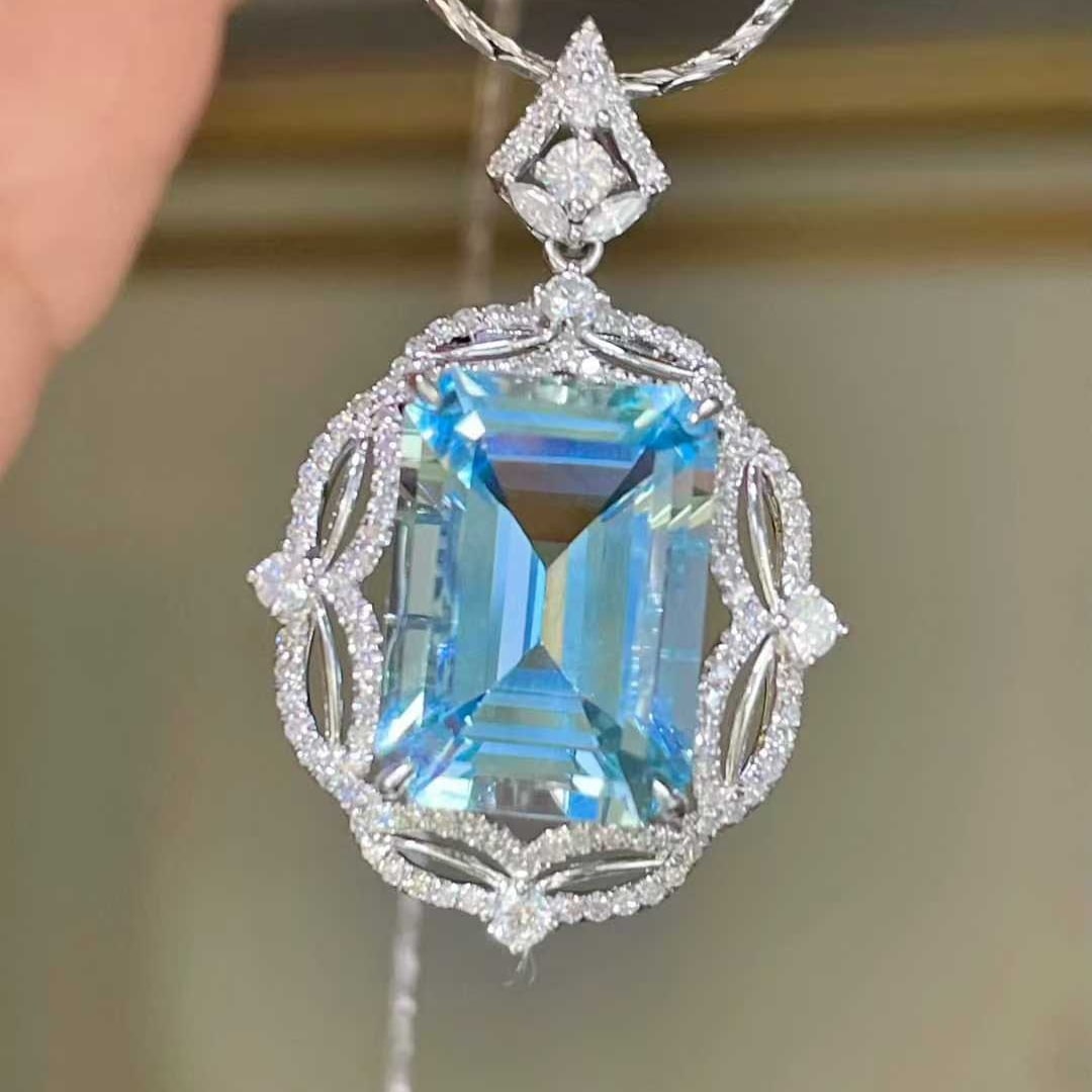 14k Gold 6.4 Ct Natural Aquamarine & Diamond Pendant( Without Chain ): Ref:231081129 // gold content:14k gold // main gemstone:aquamarine // shape:octagonal // carat weight:6. 4ct // color:santa maria color // treatment:natural // // adjacent gemstone 2 : diamond //
