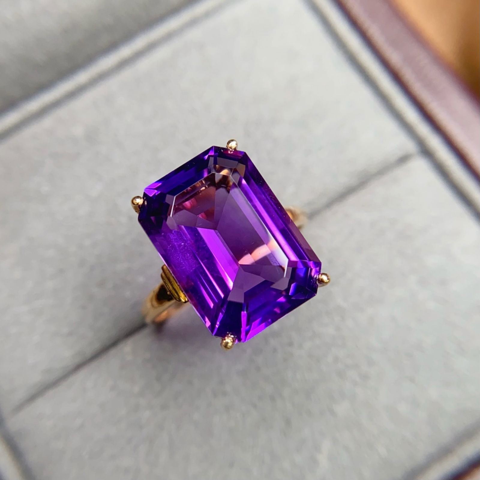 14k Gold 7.98 Ctw Natural Amethyst & Diamond Ring (1 of 5)