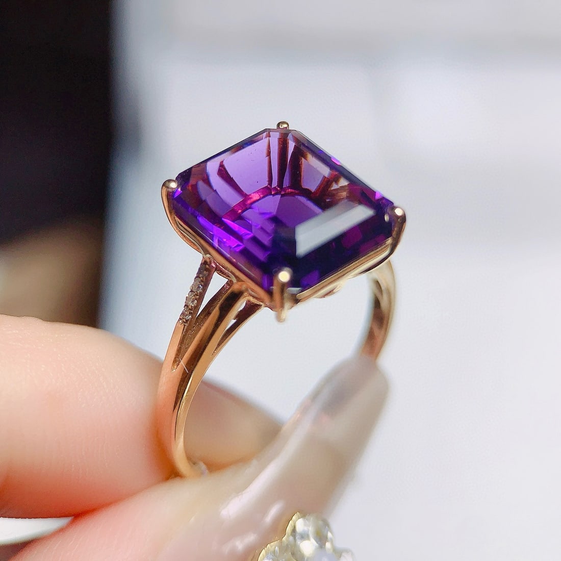 14k Gold 5.82 Ctw Natural Amethyst & Diamond Ring - 4