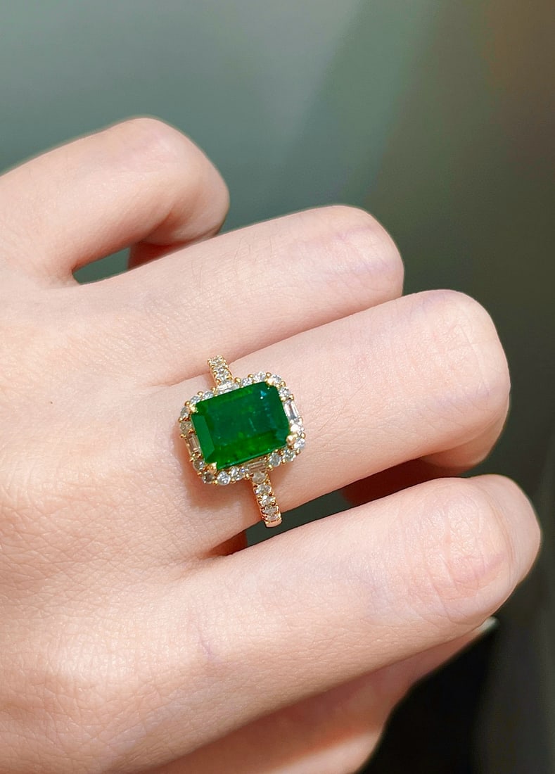 14k Gold 3.41 Ctw Vivid Green Natural Emerald & Diamond Ring - 5