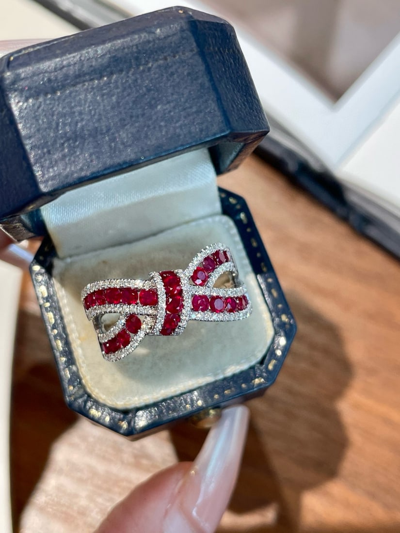 14k Gold 1.25 Ct Vivid Red Natural Ruby & Diamond Ring: Ref:231082223 // gold content:14k gold // ring size:7. 25us // // main gemstone:ruby // shape:round // carat weight:1. 25ct // color:vivid red // treatment:natural // cut grade:g // // adjacent gemsto