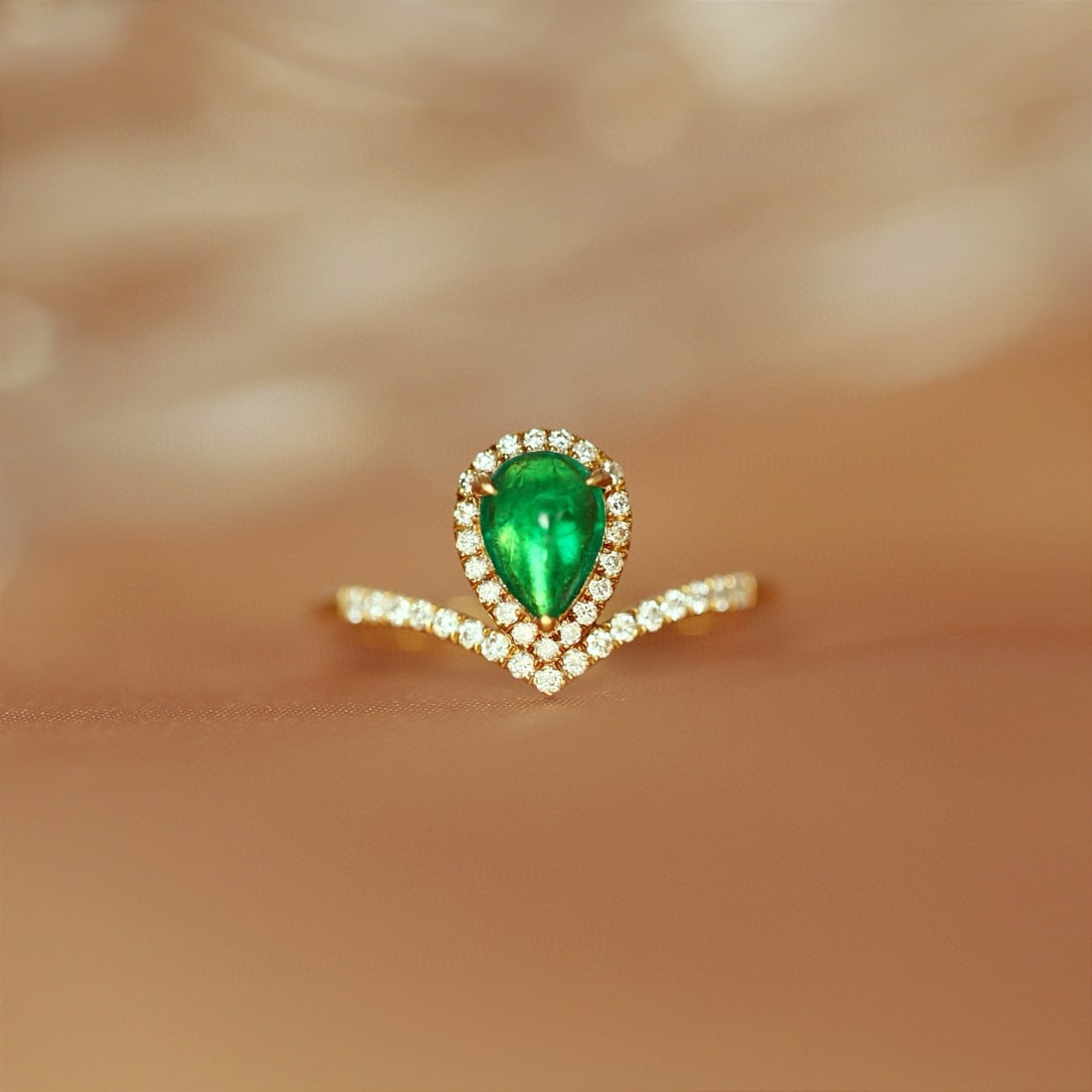 14k Gold 0.78 Ctw Vivid Green Natural Emerald & Diamond Ring: Ref:231082260 // gold content:14k gold // ring size:7. 25us // // main gemstone:emerald // shape:pear // carat weight:0. 58ct // color:vivid green // treatment:natural // // adjacent gemstone 2 :