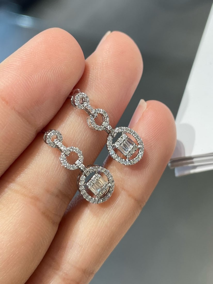 14k Gold 0.36 Ct Natural H Diamond Earrings: Ref:231082442 // gold content:14k gold // main gemstone:diamond // shape:multiple // carat weight:0. 36ct // clarity grade:vs-si // color:h // treatment:natural // Condition: New Low Estimate: 2200.0