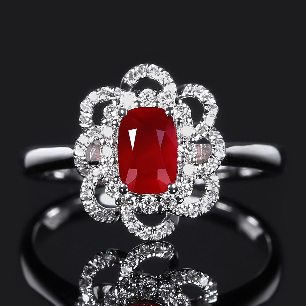 14K GOLD 1.28 CTW NATURAL RUBY & DIAMOND RING: Ref:231083219 // Gold Content:14K Gold // Ring Size:7.25US // // Main Gemstone:Ruby // Shape:Cushion // Carat Weight:1.00ct // Color:Red // Treatment:Natural // // Adjacent Gemstone 2 : Diamond // Num