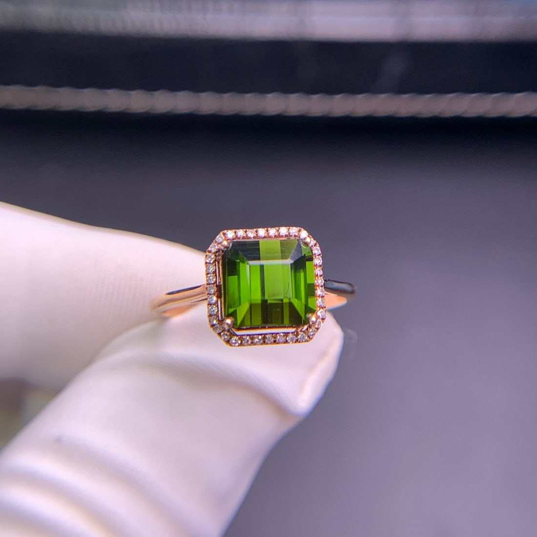 14K GOLD 2.6 CT NATURAL TOURMALINE & DIAMOND RING: Ref:231083249 // Gold Content:14K Gold // Ring Size:7.25US // // Main Gemstone:Tourmaline // Shape:Octagonal // Carat Weight:2.6ct // Color:Green // Treatment:Natural // // Adjacent Gemstone 2 :
