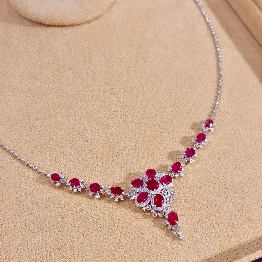 14K GOLD 8.65 CTW NATURAL RUBY & DIAMOND NECKLACE (1 of 1)
