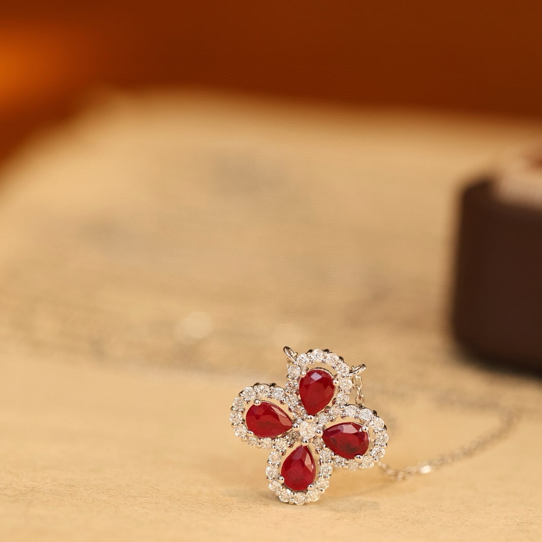 14K GOLD 1.30 CTW VIVID RED NATURAL RUBY & DIAMOND NECKLACE: Ref:231084075 // Gold Content:14K Gold // Main Gemstone:Ruby // Shape:Pear // Carat Weight:0.95ct // Color:Vivid Red // Treatment:Natural // // Adjacent Gemstone 2 : Diamond // Shape:Round // Carat