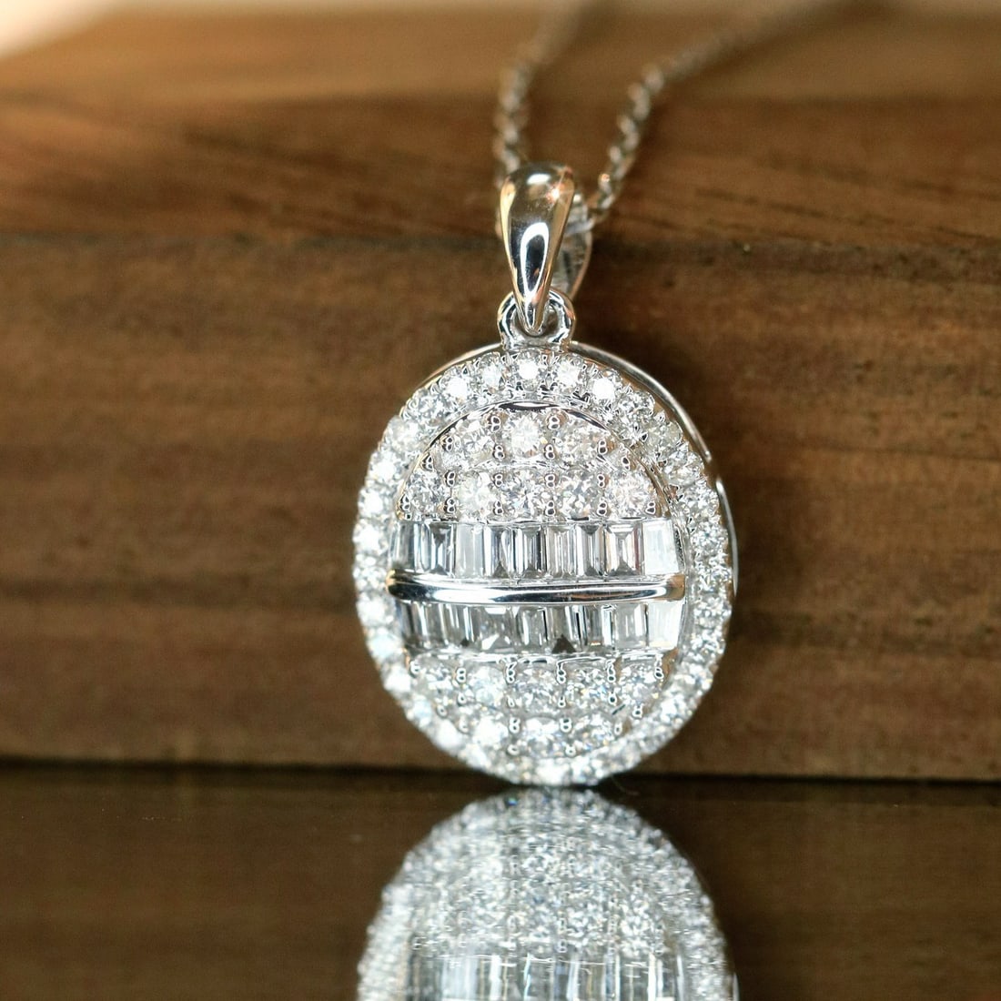 14K GOLD 0.6 CT NATURAL H DIAMOND PENDANT( WITHOUT CHAIN ): Ref:231084155 // Gold Content:14K Gold // Main Gemstone:Diamond // Shape:Multiple // Carat Weight:0.6ct // Clarity Grade:VS-SI // Color:H // Treatment:Natural // Condition: NewLow Estimate: