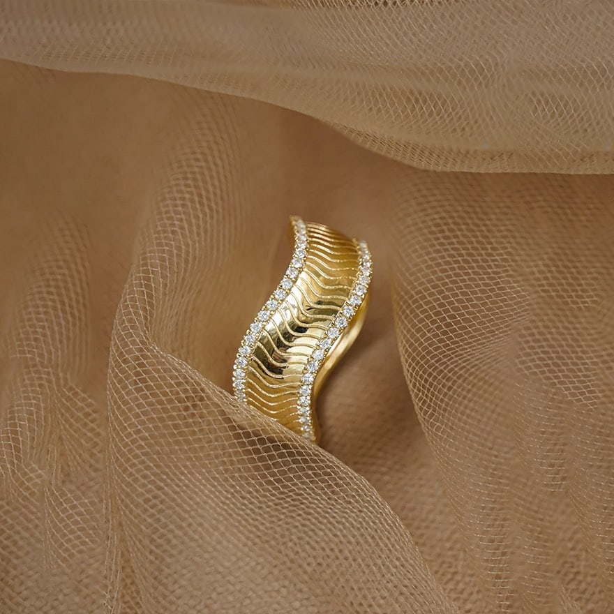 14K GOLD 0.60 CT NATURAL H DIAMOND RING: Ref:231084234 // Gold Content:14K Gold // Ring Size:7.25US // // Main Gemstone:Diamond // Shape:Round // Carat Weight:0.60ct // Clarity Grade:VS-SI // Color:H // Treatment:Natural // Cut Grade:G //