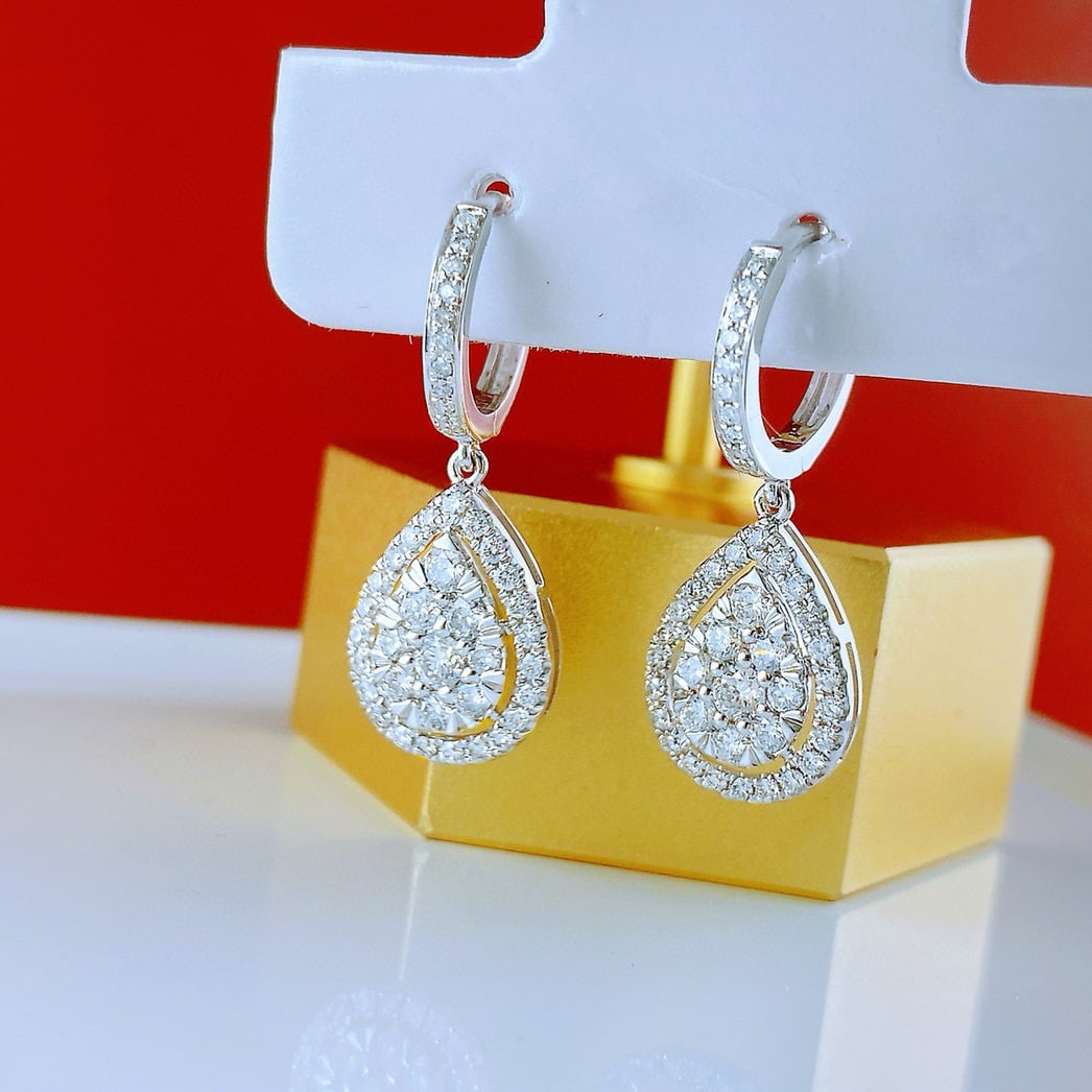 14K GOLD 1 CT NATURAL H DIAMOND EARRINGS: Ref:231084373 // Gold Content:14K Gold // Main Gemstone:Diamond // Shape:Round // Carat Weight:1ct // Clarity Grade:VS-SI // Color:H // Treatment:Natural // Cut Grade:G // Condition: NewLow
