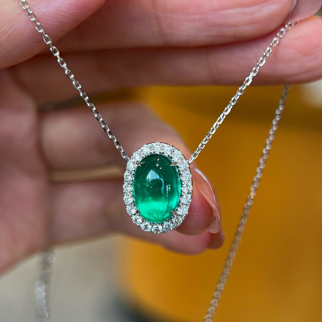 14K GOLD 5.21 CTW NATURAL EMERALD & LAB GROWN DIAMOND NECKLACE (1 of 1)