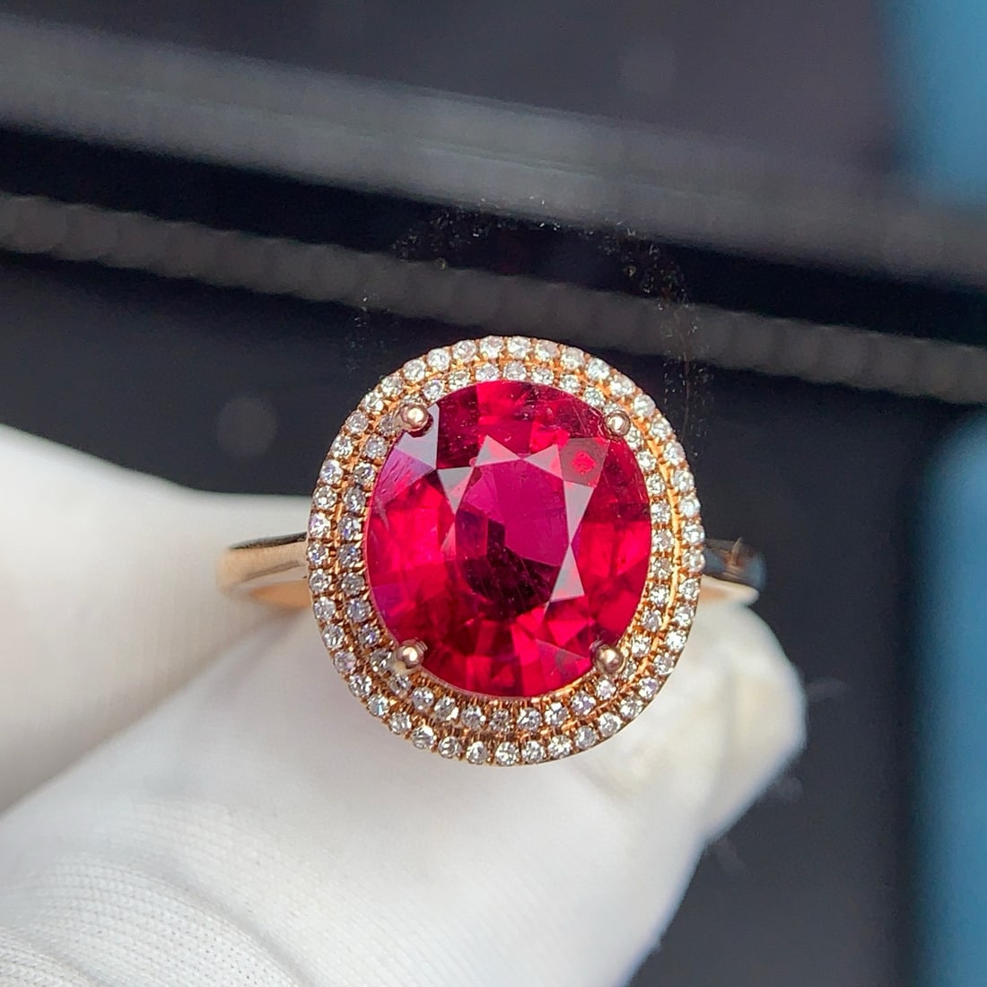 14k Gold 3.1 Ct Natural Tourmaline & Diamond Ring: Ref:231111052 // gold content:14k gold // ring size:7. 25us // // main gemstone:tourmaline // shape:oval // carat weight:3. 1ct // color:red // treatment:natural // // adjacent gemstone 2 :