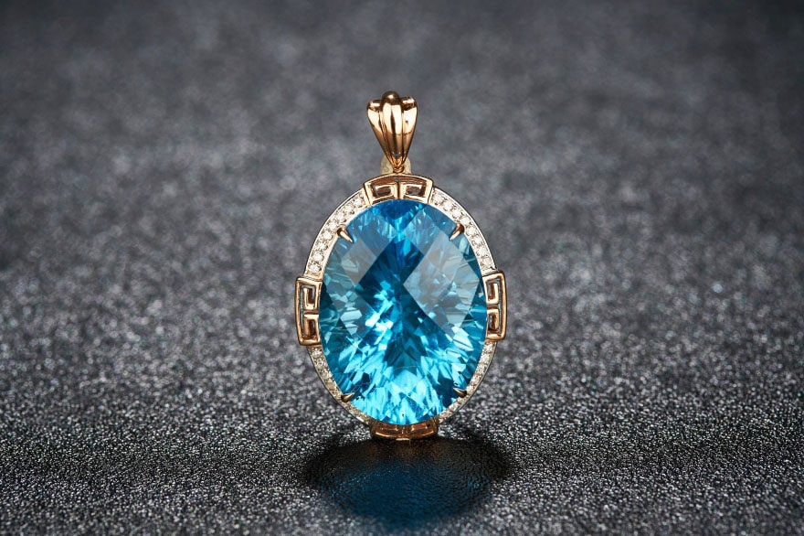 14k Gold 18.52 Ct Natural Topaz & Diamond Pendant( Without Chain ): Ref:231111130 // gold content:14k gold // main gemstone:topaz // shape:oval // carat weight:18. 52ct // color:blue // treatment:natural // // adjacent gemstone 2 : diamond // shape:round // clarity gr