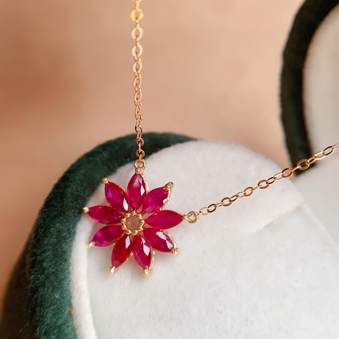 14k Gold 1.80 Ct Natural Ruby Necklace - 3