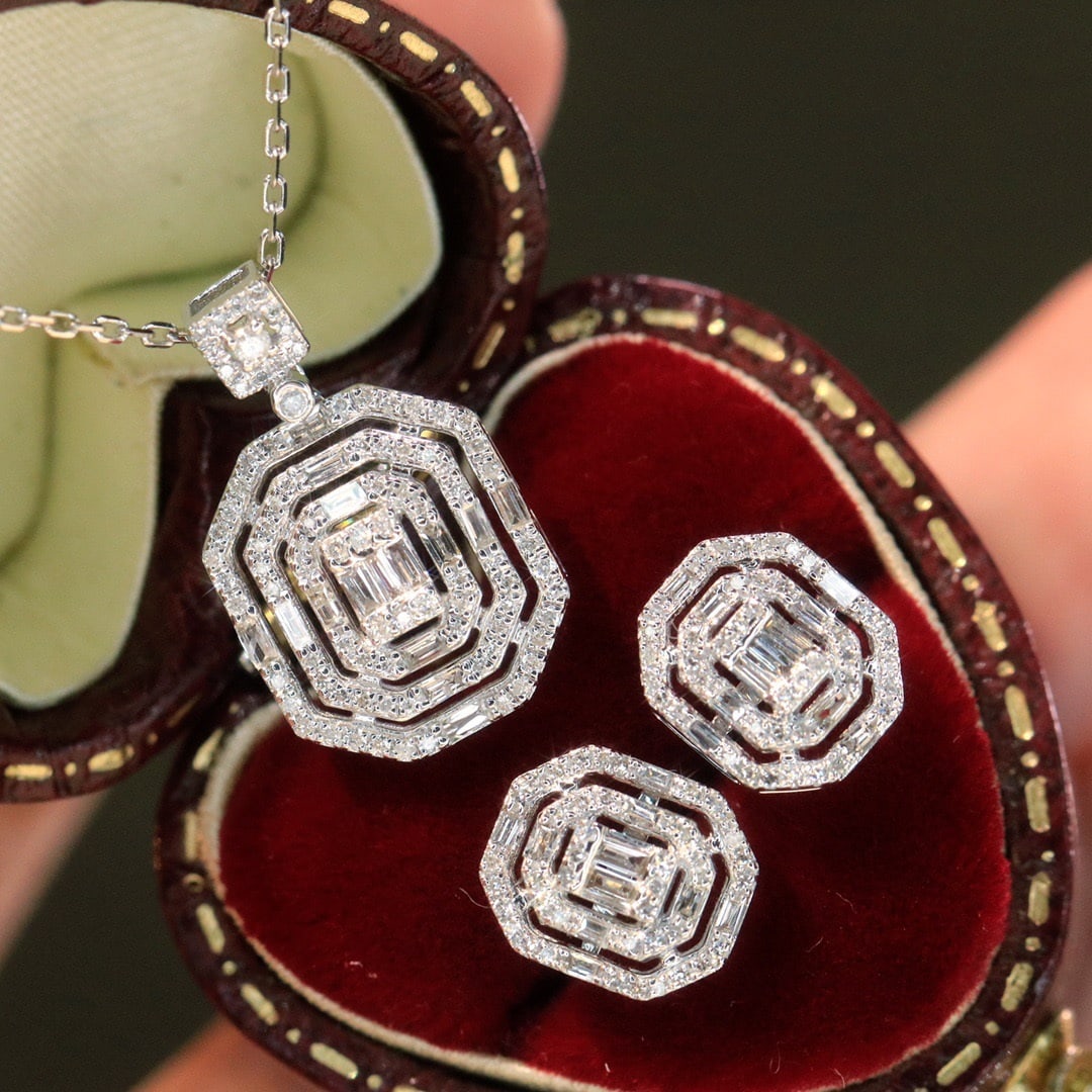 14k Gold 0.66 Ctw Natural H Diamond Jewelry Set: Ref:231112096 // gold content:14k gold // earrings // main gemstone:diamond // shape:multiple // carat weight:0. 26ct // clarity grade:vs-si // color:h // treatment:natural // // necklace // main gems